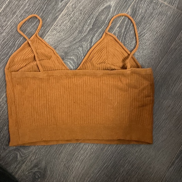 Crop top - Picture 2 of 2